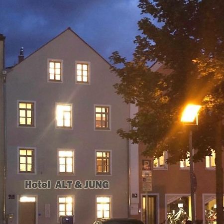Altstadthotel Alt & Jung Регенсбург Экстерьер фото